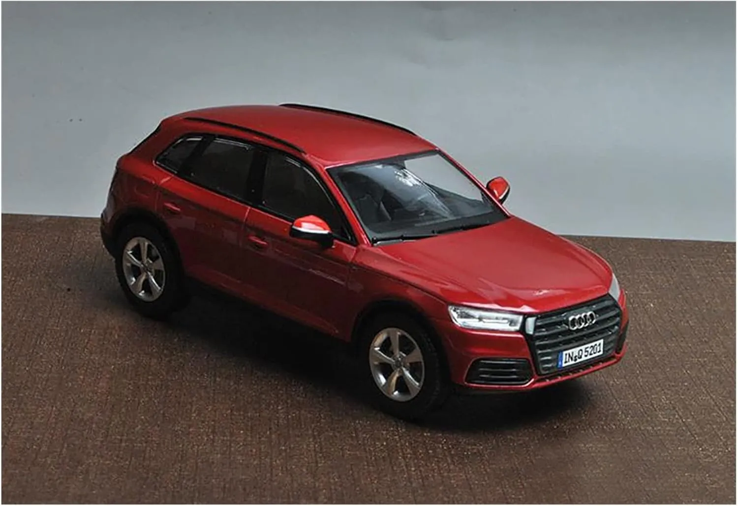 Alloy Resin Car Vehicle Model 1 43 Diecast Vehicle Fit for Audi Q5 SUV Simulation Alloy Car Model Collectible Metal Ornaments Festive Deluxe Gift (Color : Silver)