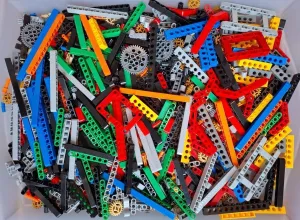 Domoni Bulk Lot 2 Pound lbs Technic Parts Pieces Mindstorms Bricks Gears Pins Liftarms Tires