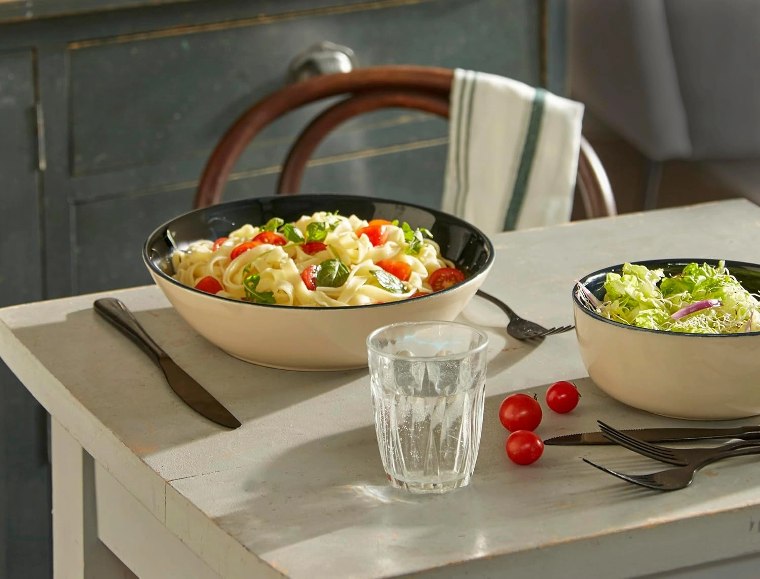 Emile Henry EVERYDAY COLLECTION 8.75"|1 qt Ceramic Pasta bowl, Ocean & Cream