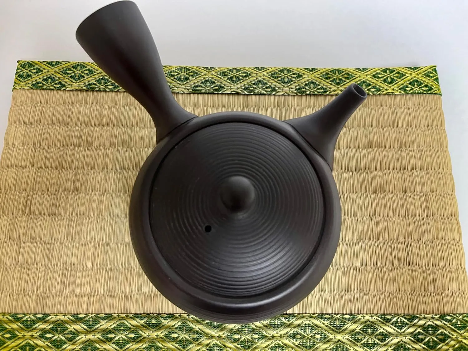 Japanese Kyusu tokoname Clay Teapot 12.3 fl.oz. Line Carving Pattern on Surface, Black TOSEI from Japan 218J