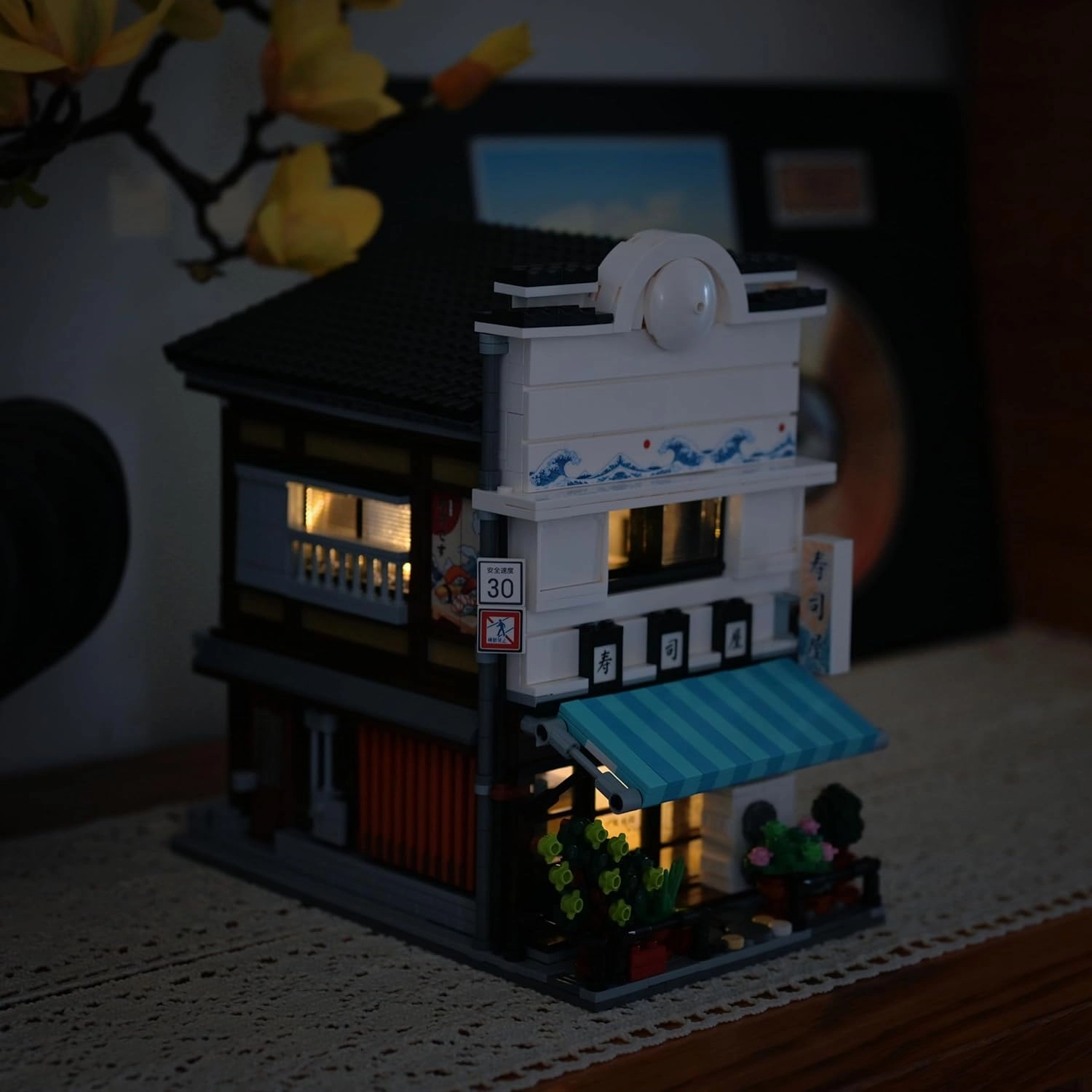 Japanese Sushi House Building Set,MOC Japan Street City View, Creative Architecture Construction Building House Kit for Adults(1665PCS)