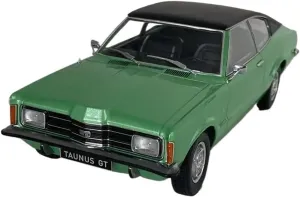 Simulation Car Model 1：18 for Taunus Gt Green Body Black Top Alloy Car Model Static Ornament Souvenir Collection Mini Vehicles Toys