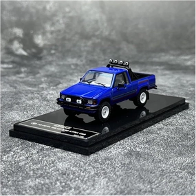 Sports car Metal Model for SR5 Pickup Truck 1:64 Alloy Static Classic Transporter Model Collection Metal Car Ornaments for Home Décor(Yellow)