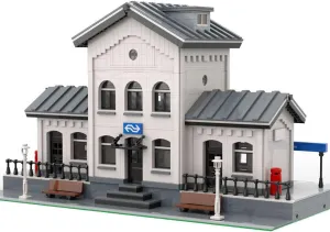 The Vught Train Station with Interior/State Monument 2446 Pieces MOC for Age 18 
