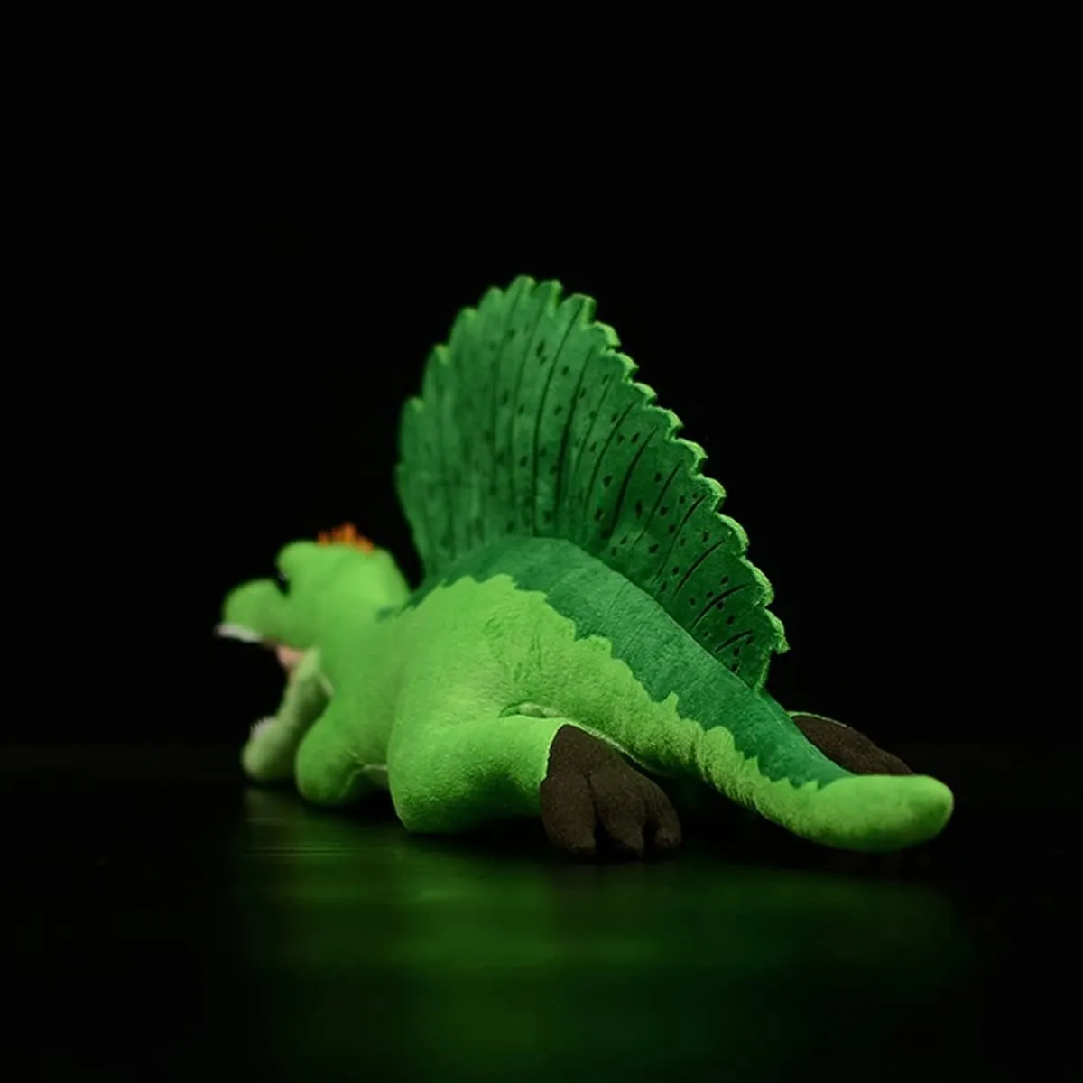 Tiny Heart Simulation Spinosaurus Plush Toy, 17 Inch Spinosaurus Dragon Stuffed Animals Realistic Doll Home Decor Collectibles Soft for Kids Boys