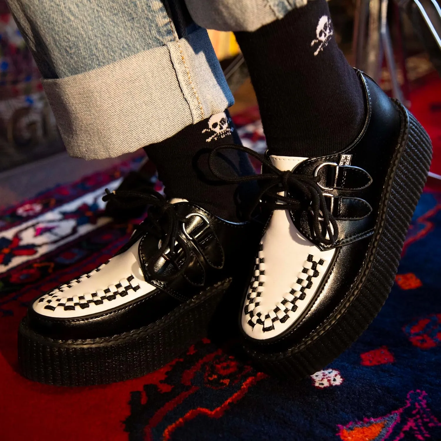 T.U.K. mens V6804 Creepers